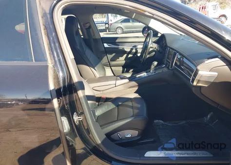 2011 Porsche Panamera 4 z USA, uszkodzony, nr VIN WP0AA2A73BL011584